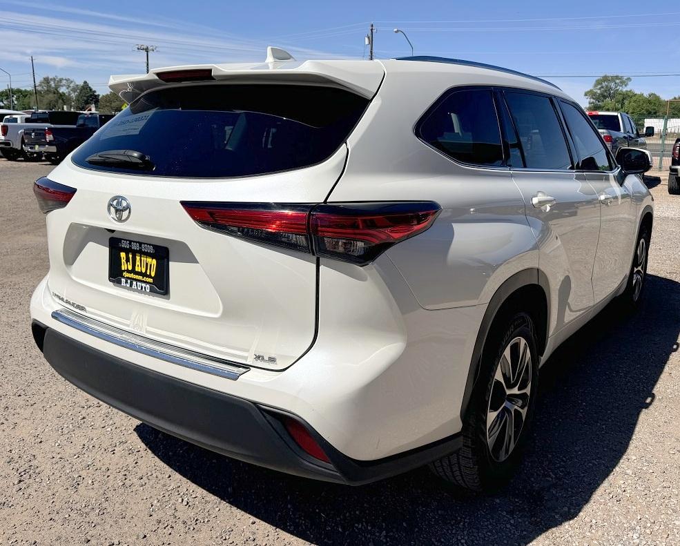 Toyota Highlander XLE FWD (Natl) 2021