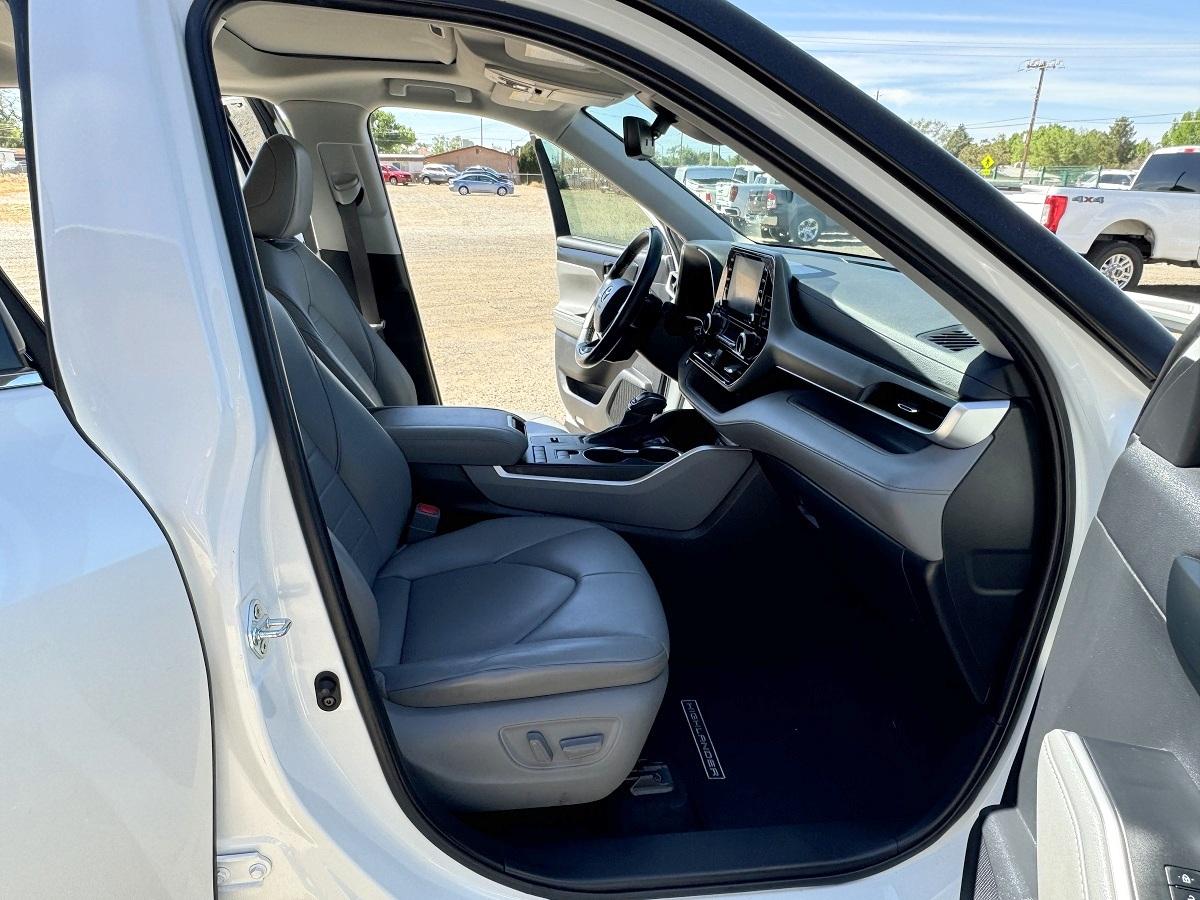 Toyota Highlander XLE FWD (Natl) 2021