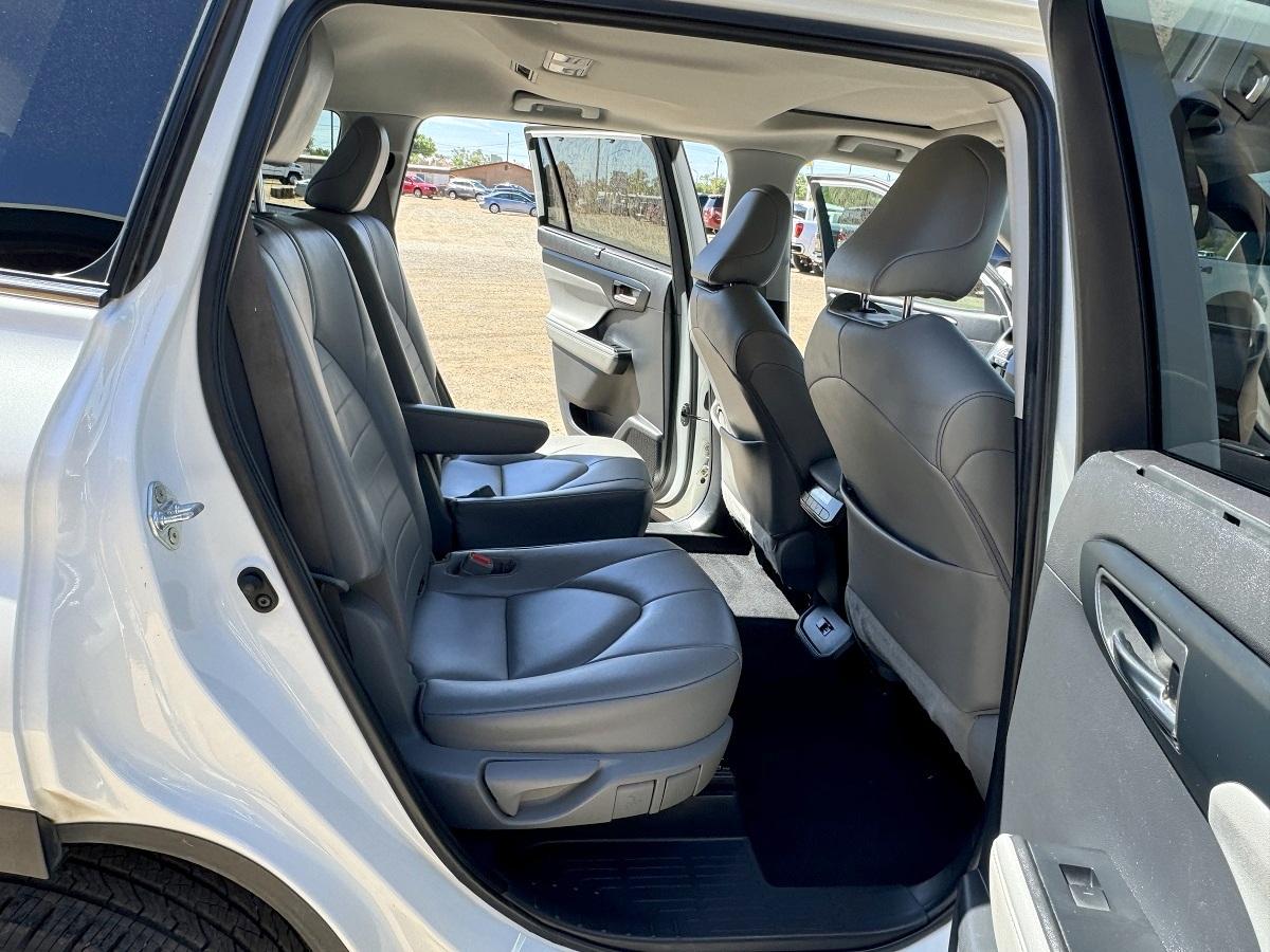 Toyota Highlander XLE FWD (Natl) 2021