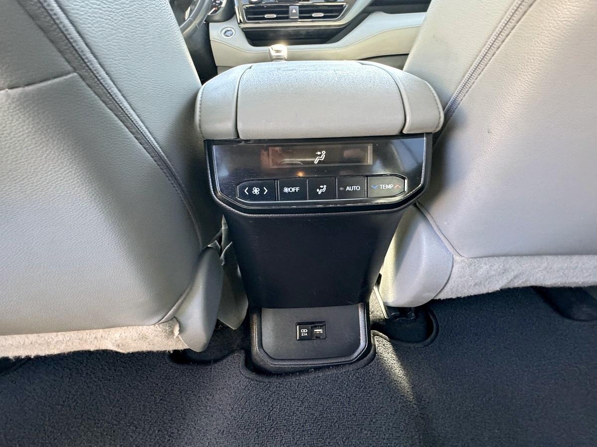 Toyota Highlander XLE FWD (Natl) 2021