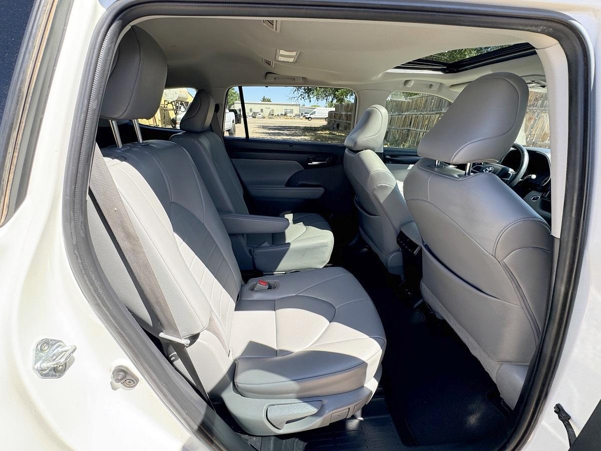 Toyota Highlander XLE FWD (Natl) 2021