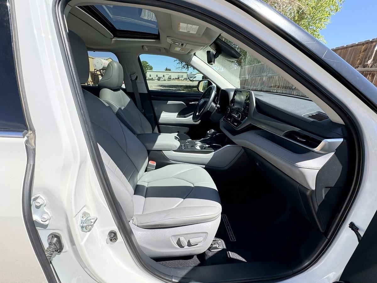 Toyota Highlander XLE FWD (Natl) 2021