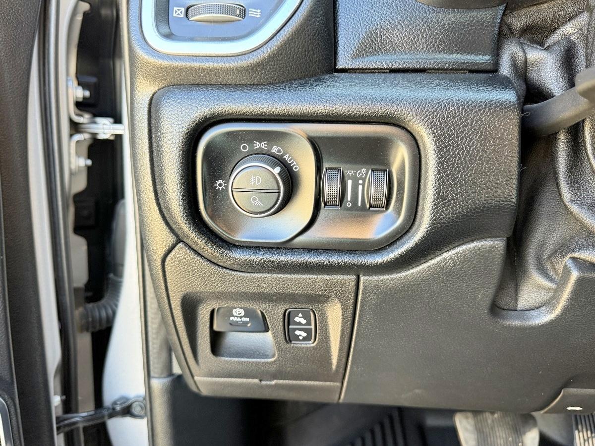 RAM 1500  2021