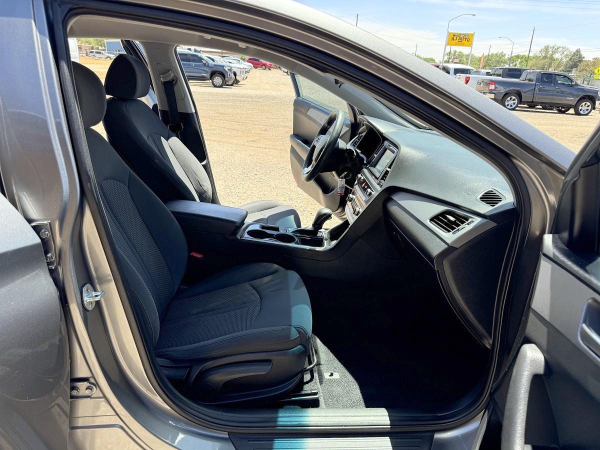 Hyundai Sonata SE 2.4L 2019