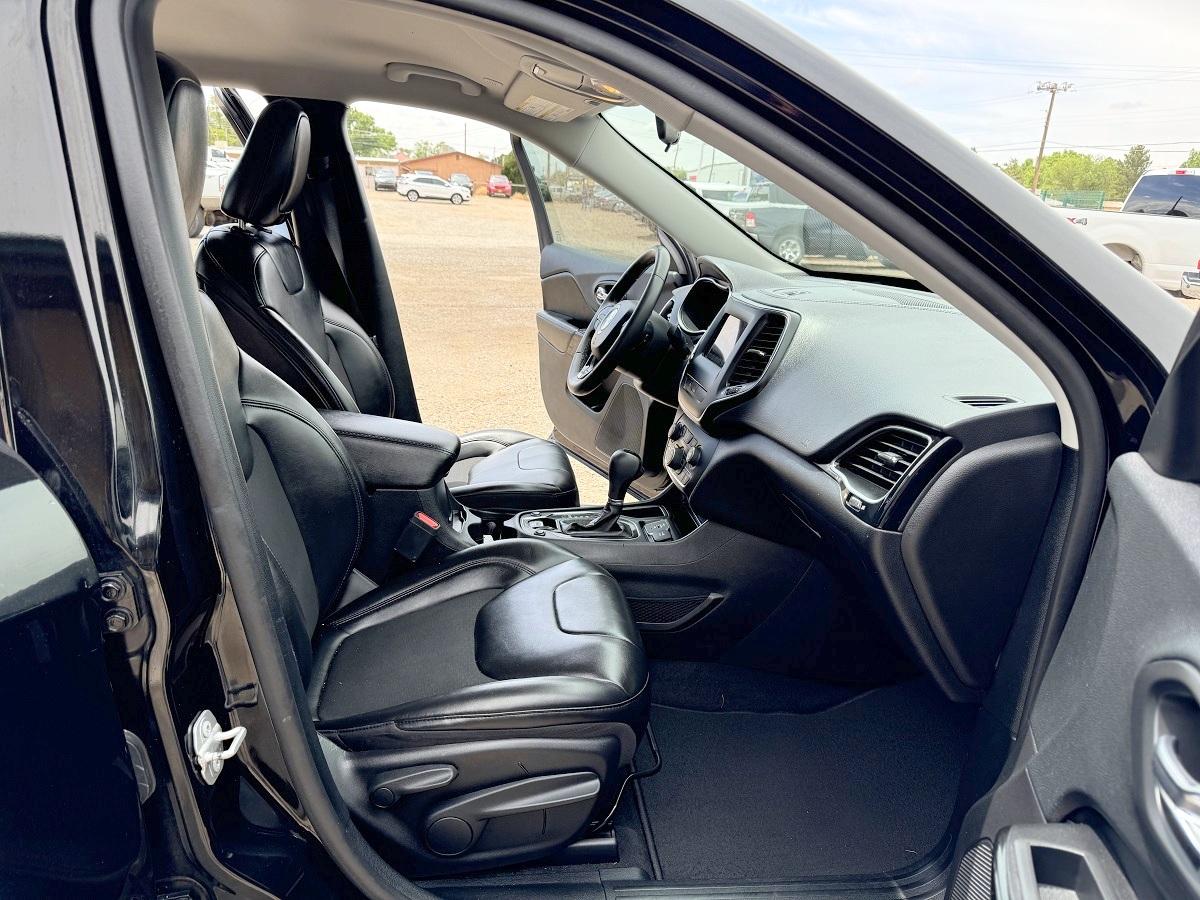 Jeep Cherokee Latitude Plus FWD 2020