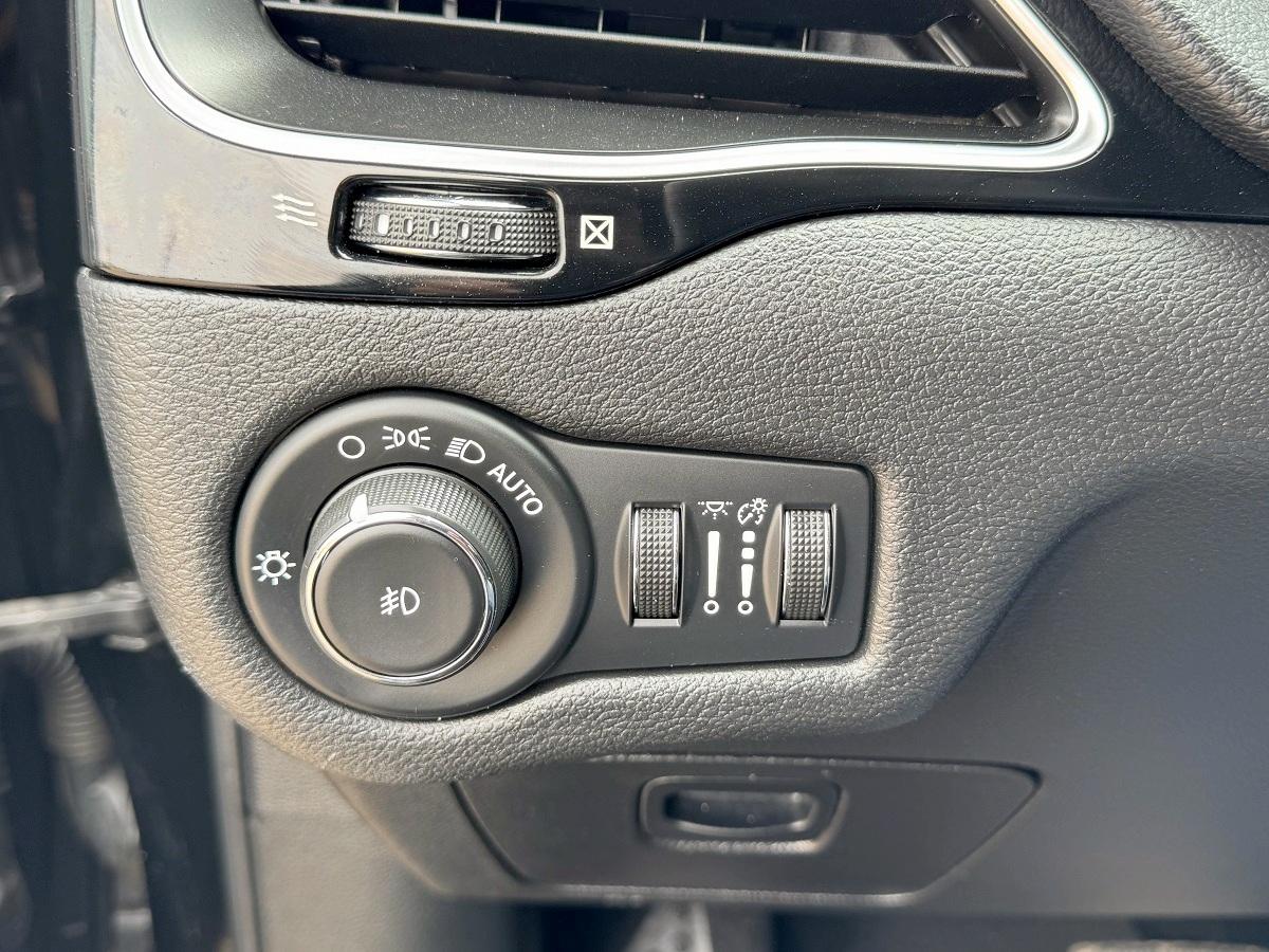 Jeep Cherokee Latitude Plus FWD 2020