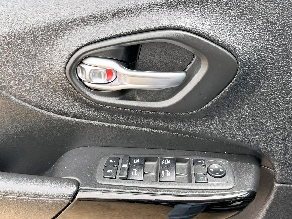 Jeep Cherokee Latitude Plus FWD 2020