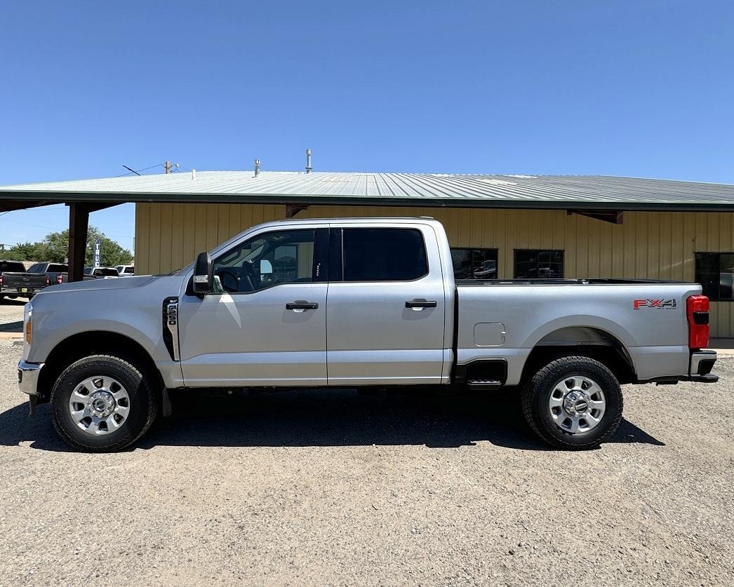 Ford Super Duty F-250 SRW  2023