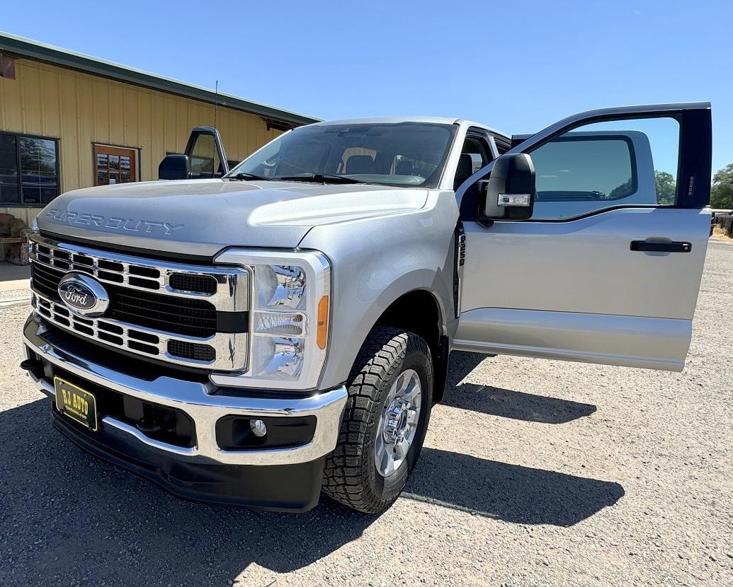 Ford Super Duty F-250 SRW  2023