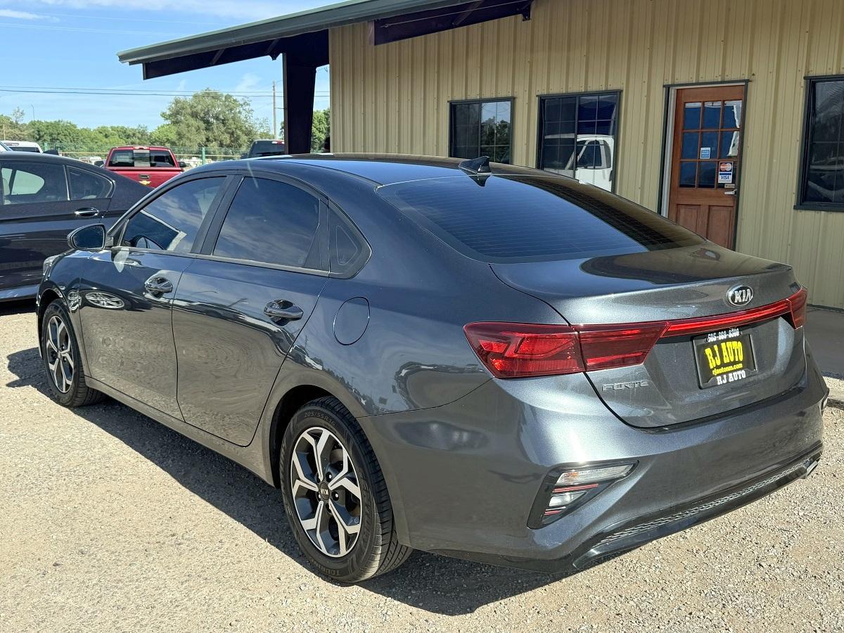 Kia Forte LXS IVT 2021