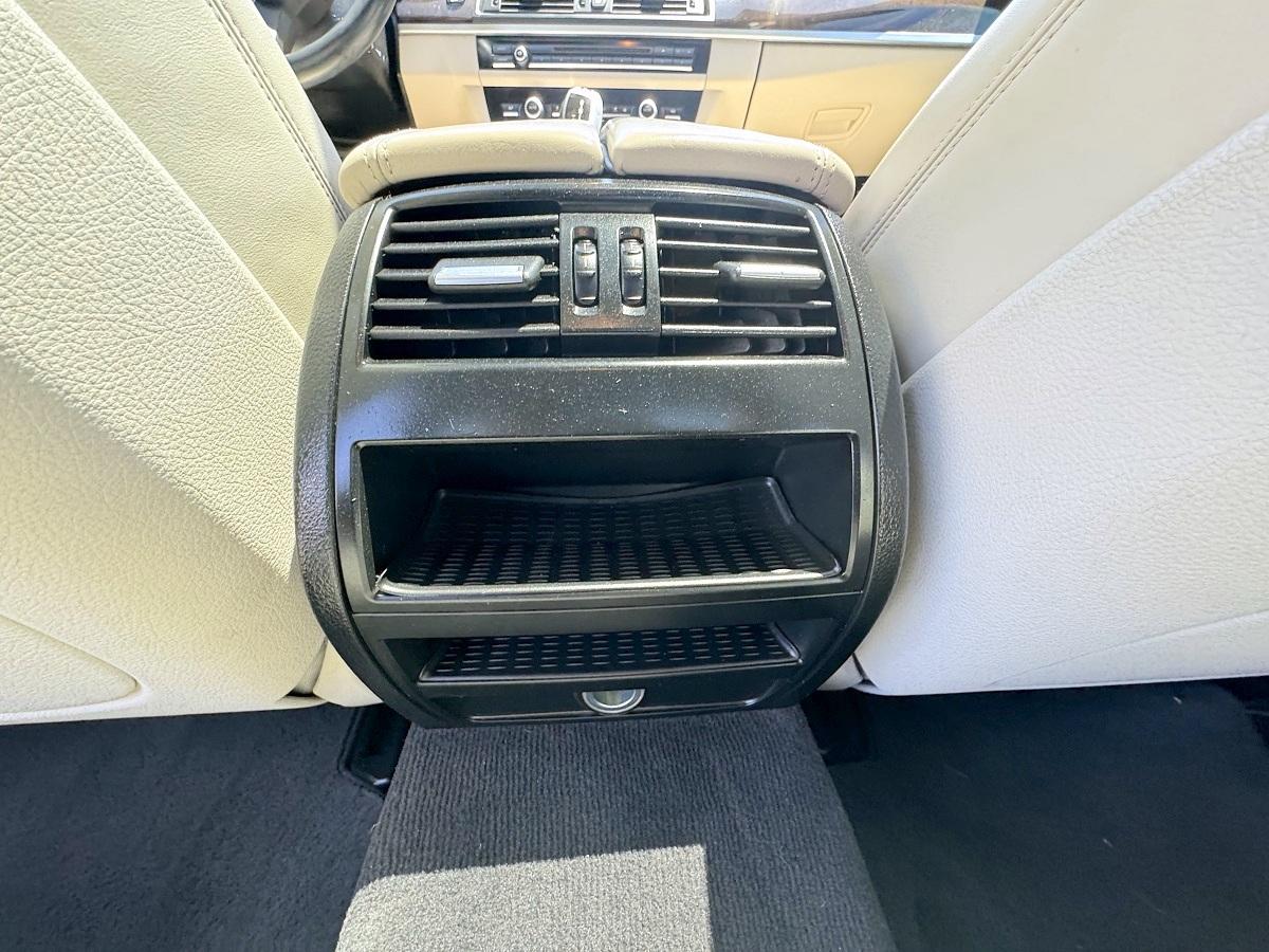 BMW 5 Series 4dr Sdn 535i RWD 2015
