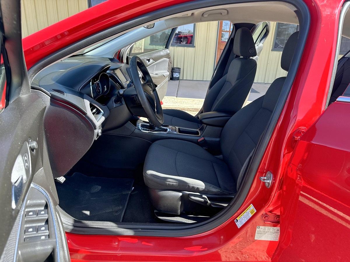 Chevrolet Cruze 4dr Sdn 1.4L LT w/1SD 2017