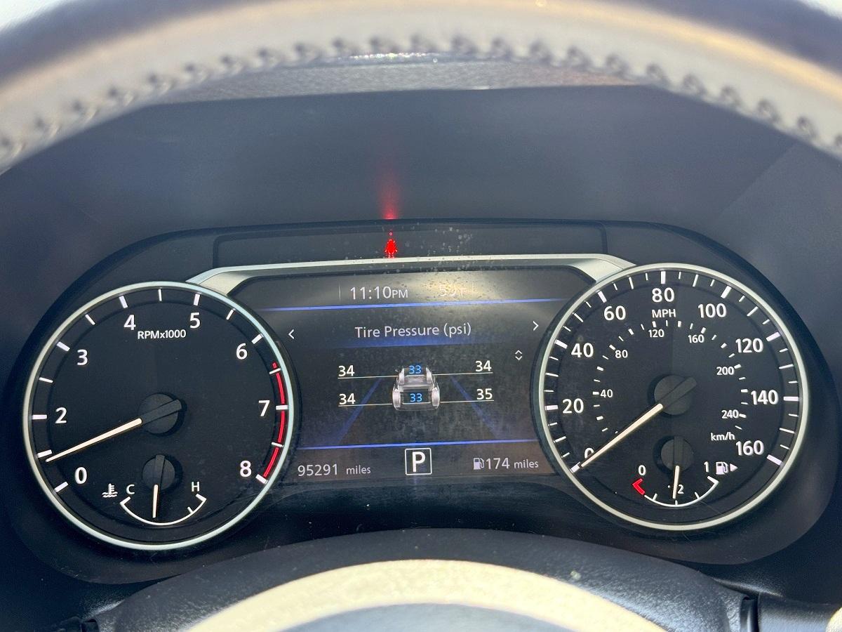 Nissan Sentra SV CVT 2021