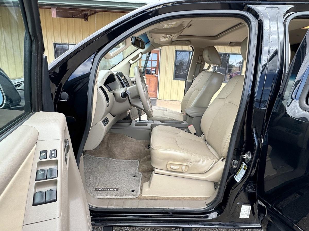 Nissan Frontier 2WD Crew Cab SWB Auto SL 2012