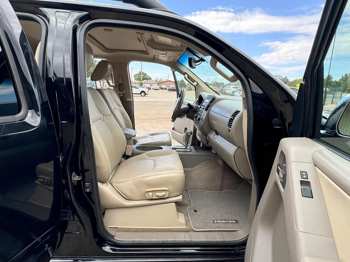 Nissan Frontier 2WD Crew Cab SWB Auto SL 2012