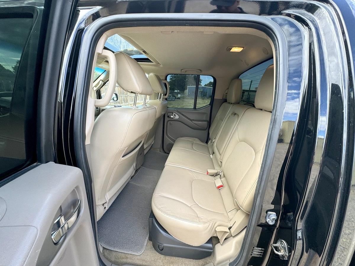 Nissan Frontier 2WD Crew Cab SWB Auto SL 2012