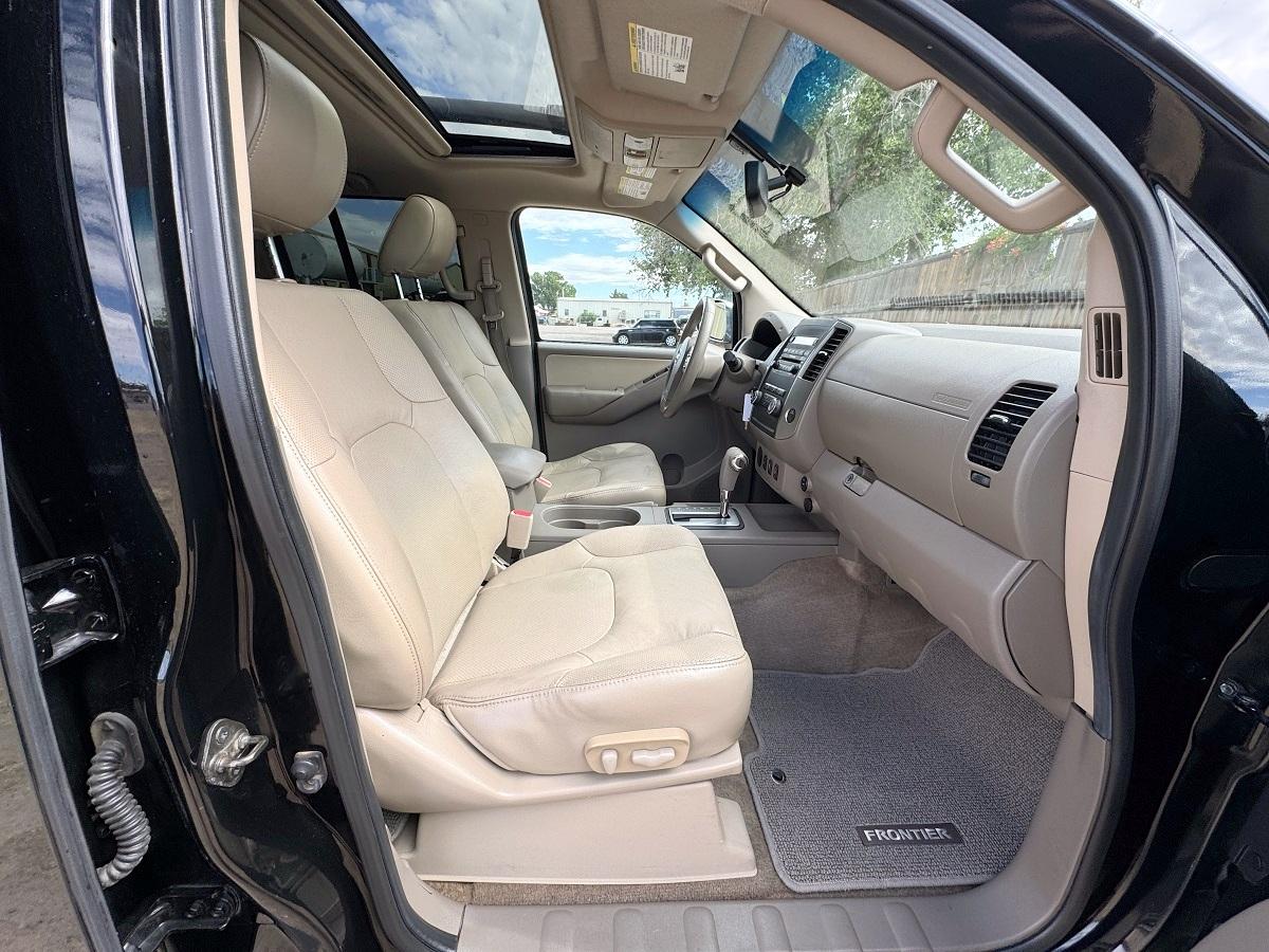 Nissan Frontier 2WD Crew Cab SWB Auto SL 2012