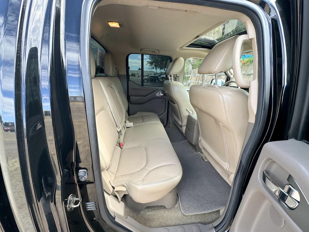 Nissan Frontier 2WD Crew Cab SWB Auto SL 2012