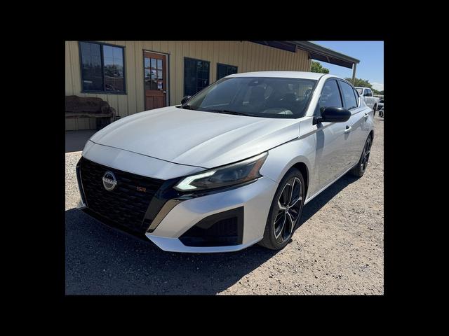 Silver 2023 Nissan Altima Sedan Front-Wheel Drive Automatic