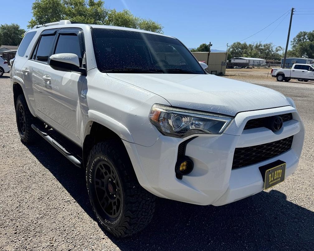 Toyota 4Runner SR5 4WD (Natl) 2017