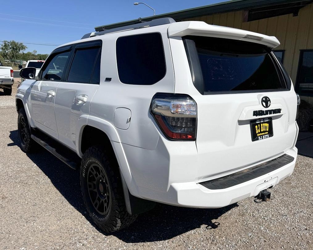 Toyota 4Runner SR5 4WD (Natl) 2017