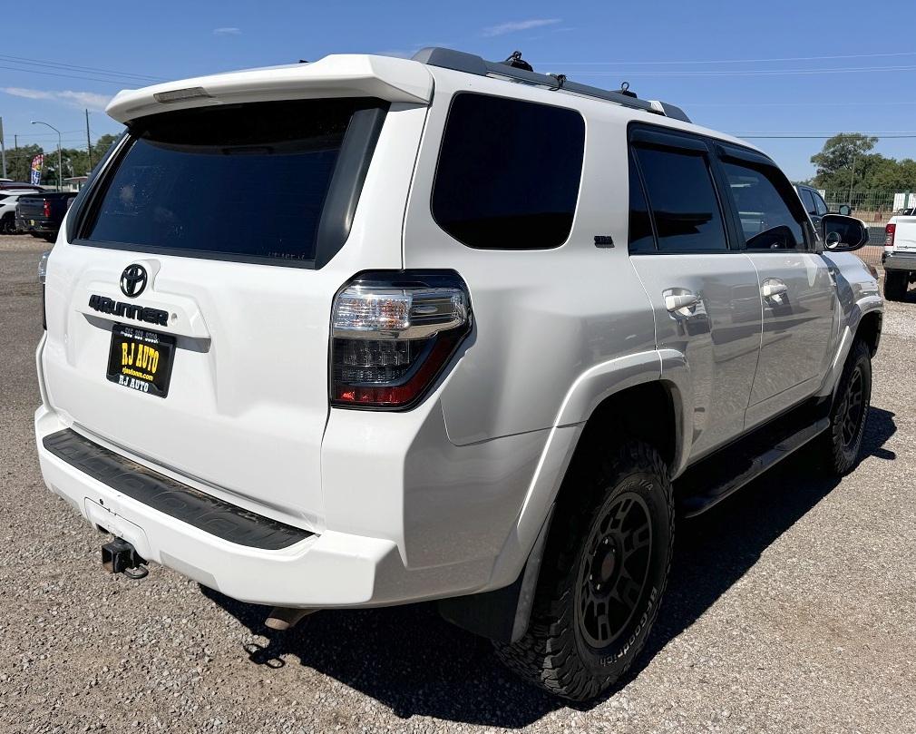 Toyota 4Runner SR5 4WD (Natl) 2017