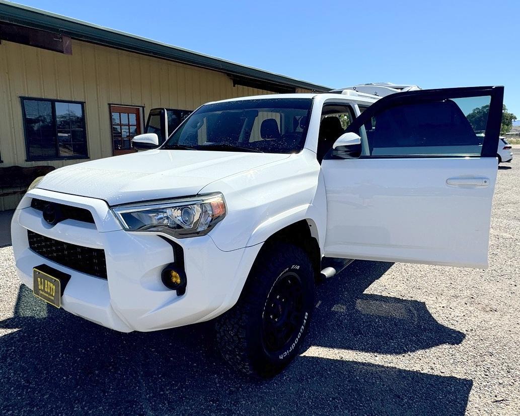 Toyota 4Runner SR5 4WD (Natl) 2017