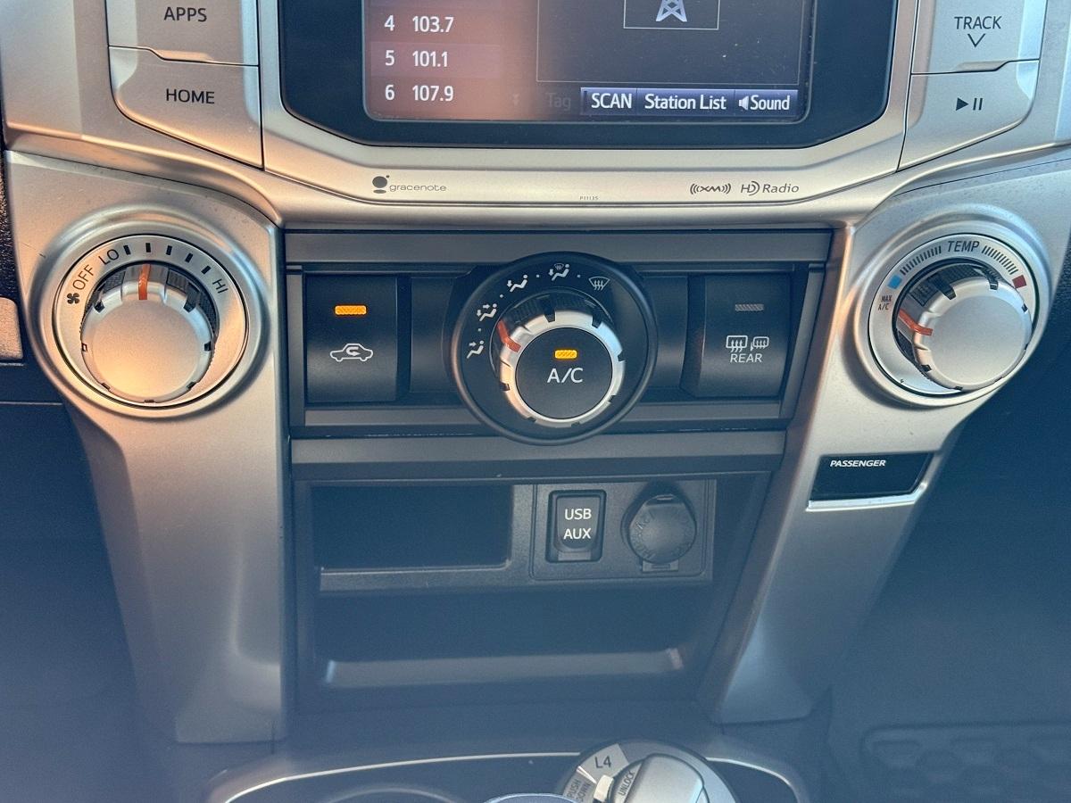 Toyota 4Runner SR5 4WD (Natl) 2017