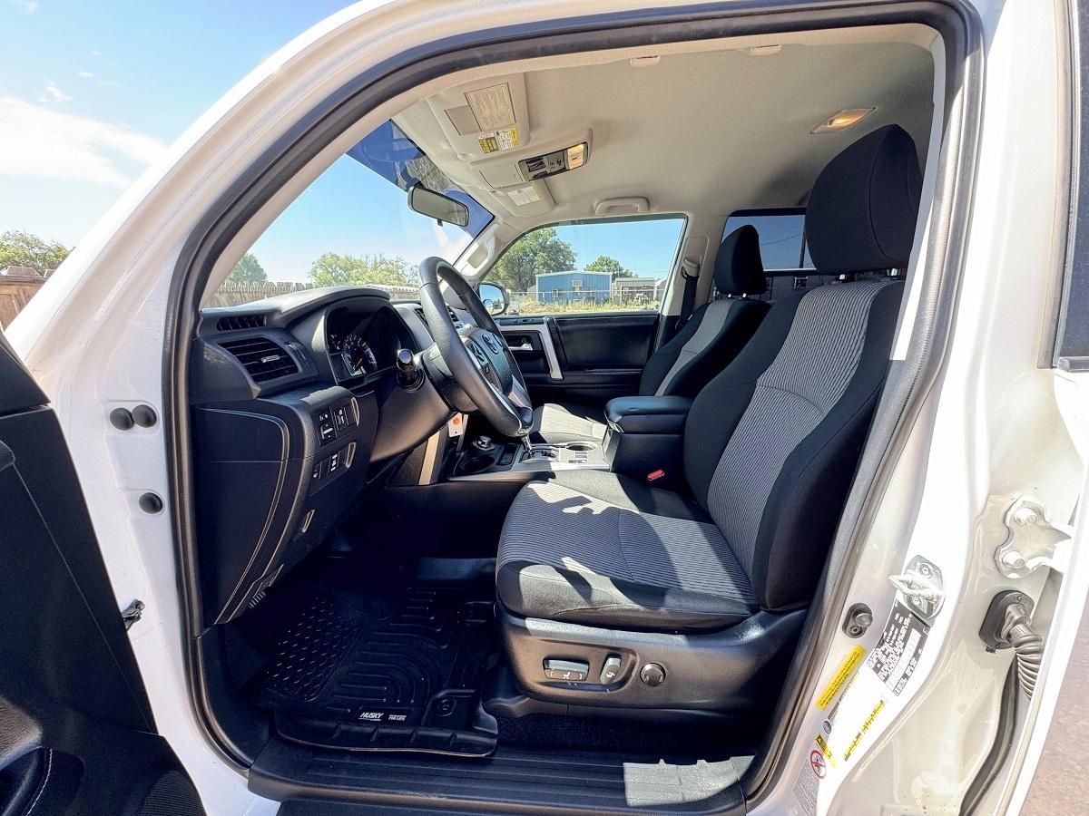 Toyota 4Runner SR5 4WD (Natl) 2017