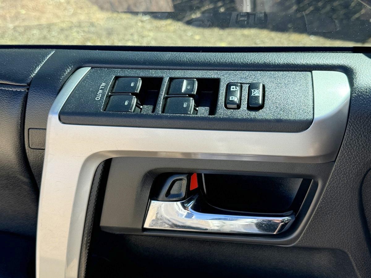 Toyota 4Runner SR5 4WD (Natl) 2017