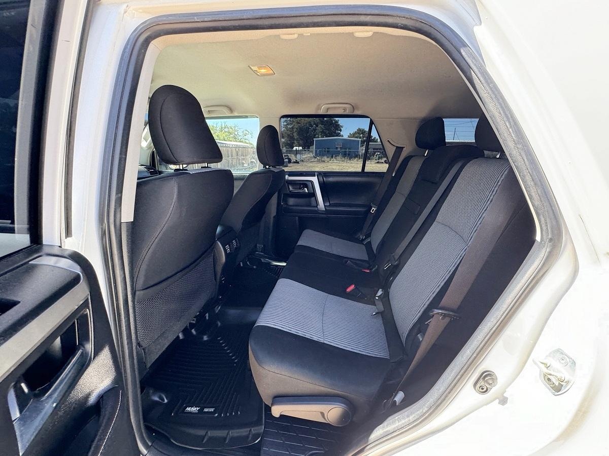 Toyota 4Runner SR5 4WD (Natl) 2017