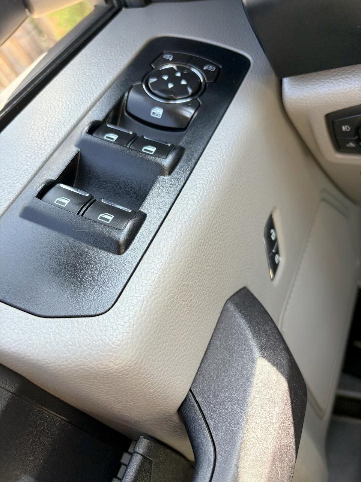 Ford F-150 XLT SuperCrew 2WD 2015