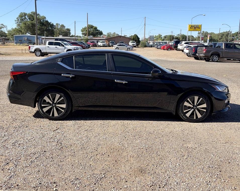 Nissan Altima 2.5 SV Sedan 2021