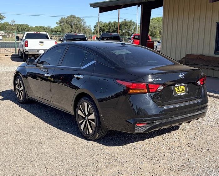 Nissan Altima 2.5 SV Sedan 2021