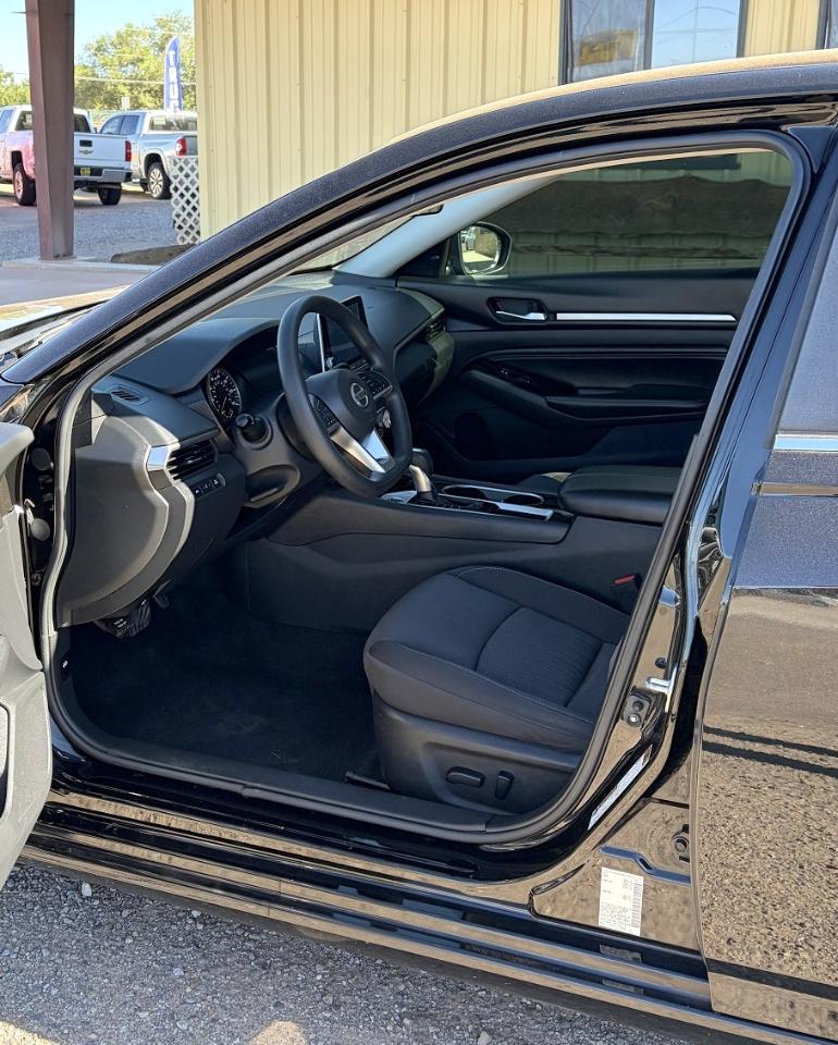 Nissan Altima 2.5 SV Sedan 2021