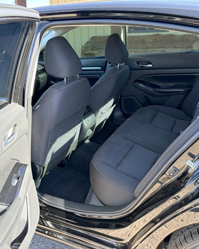 Nissan Altima 2.5 SV Sedan 2021