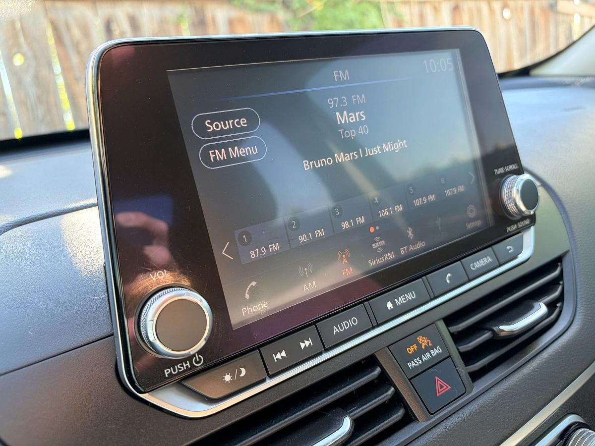 Nissan Altima 2.5 SV Sedan 2021