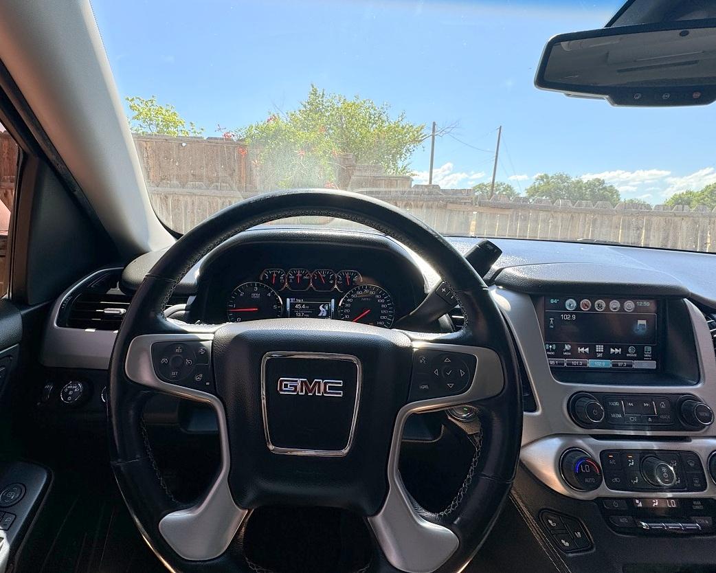 GMC Yukon XL 4WD 4dr SLT 2019
