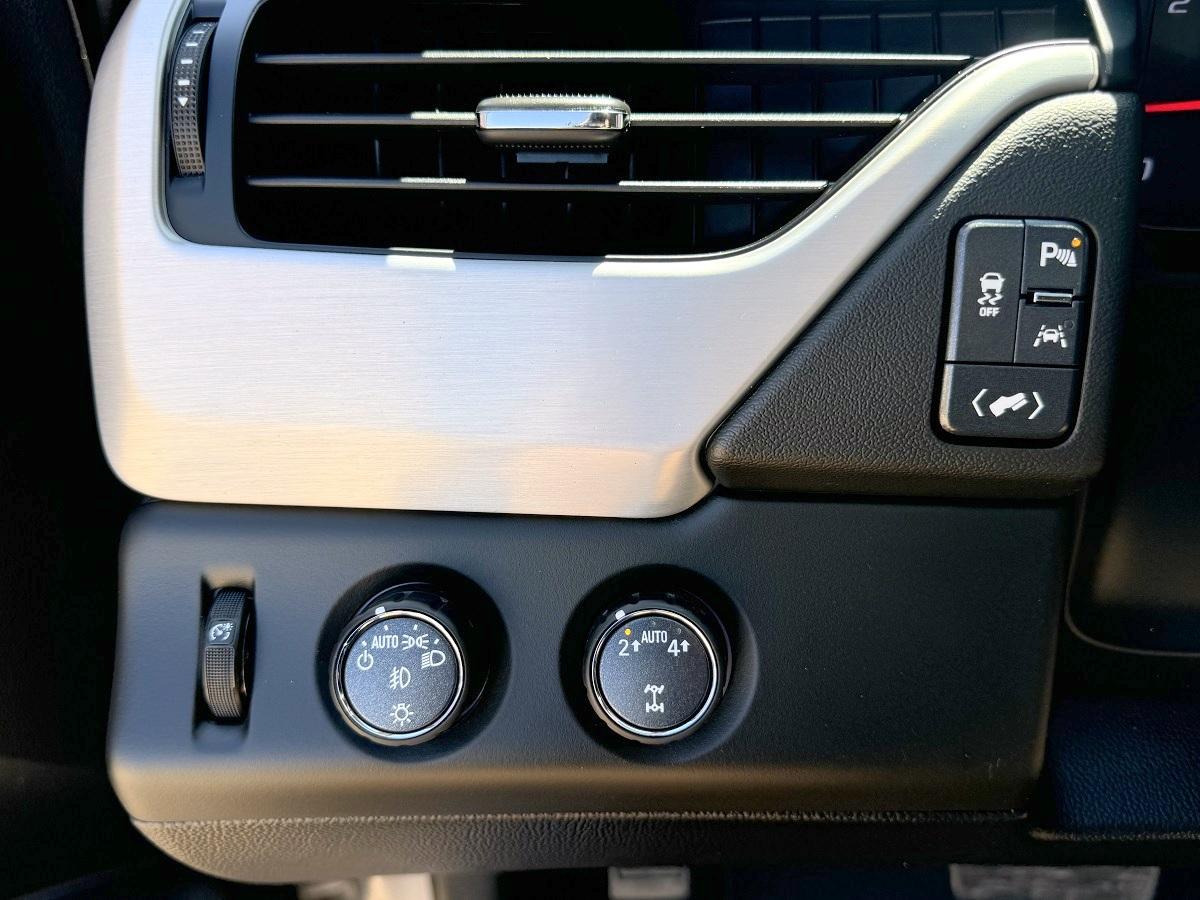 GMC Yukon XL 4WD 4dr SLT 2019