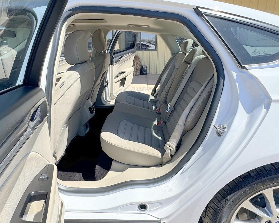 Ford Fusion SE FWD 2017