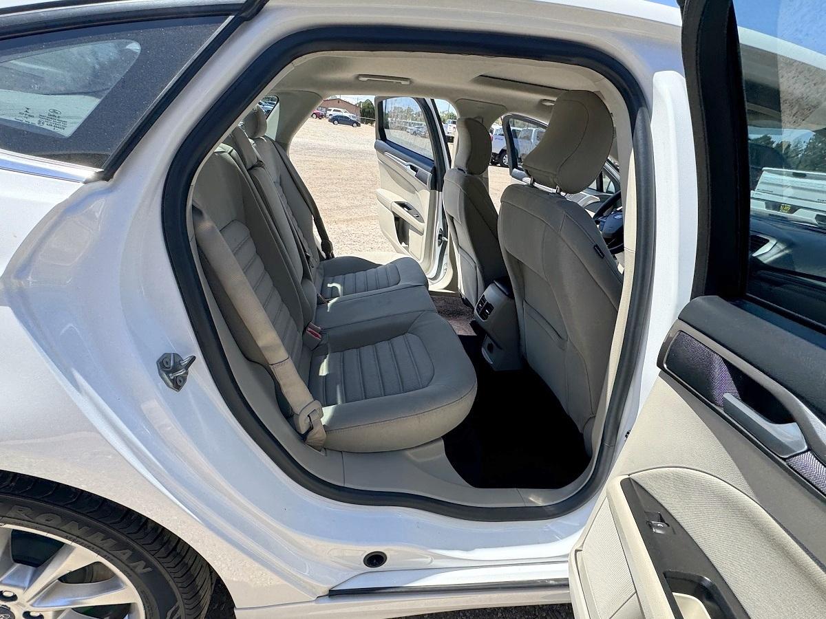 Ford Fusion SE FWD 2017