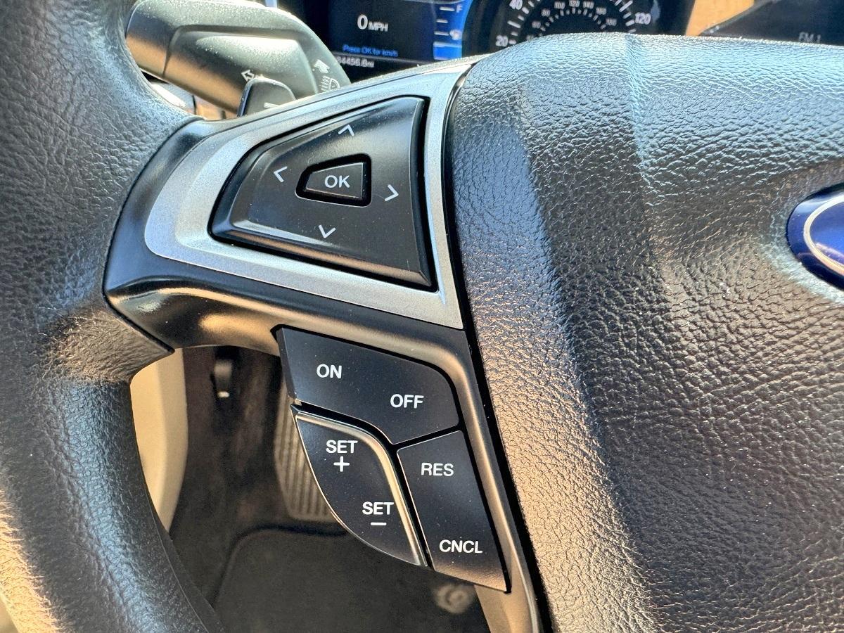 Ford Fusion SE FWD 2017