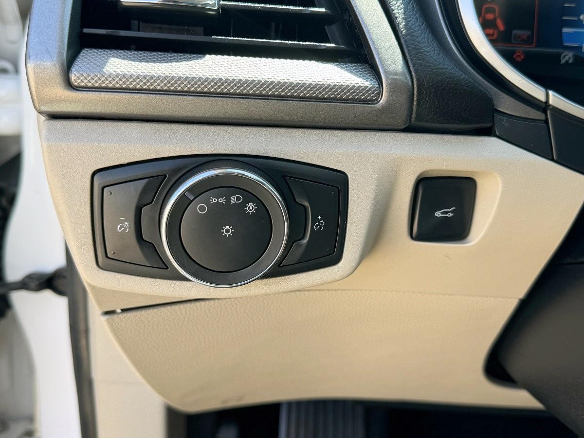 Ford Fusion SE FWD 2017