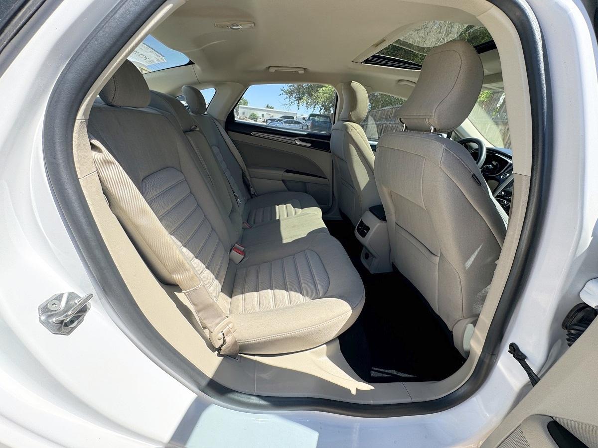 Ford Fusion SE FWD 2017