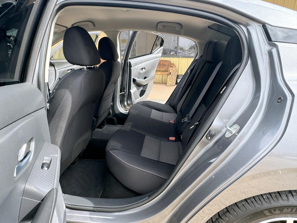Nissan Sentra SV CVT 2020