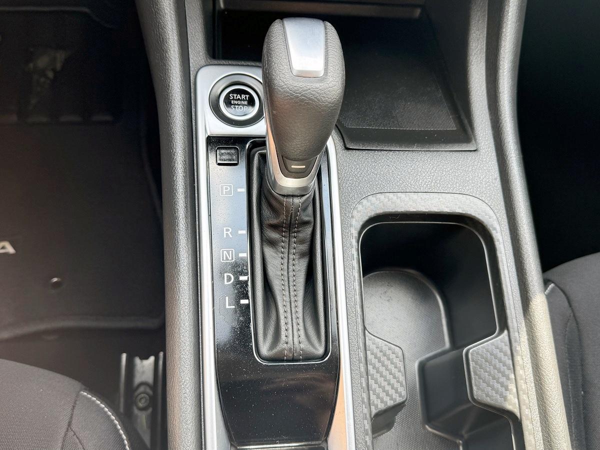Nissan Sentra SV CVT 2020