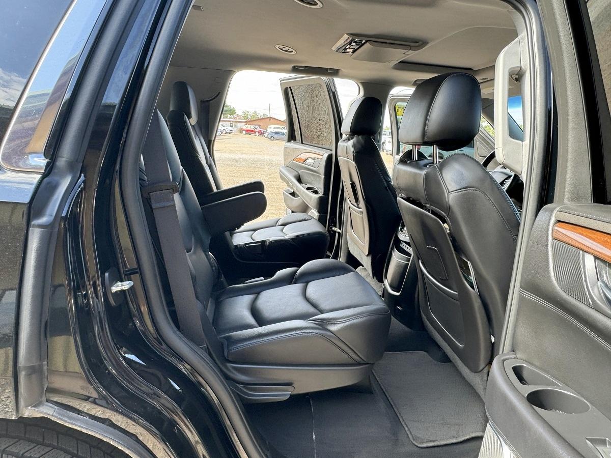 Cadillac Escalade 4WD 4dr Luxury 2018