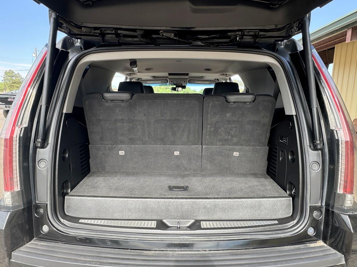 Cadillac Escalade 4WD 4dr Luxury 2018