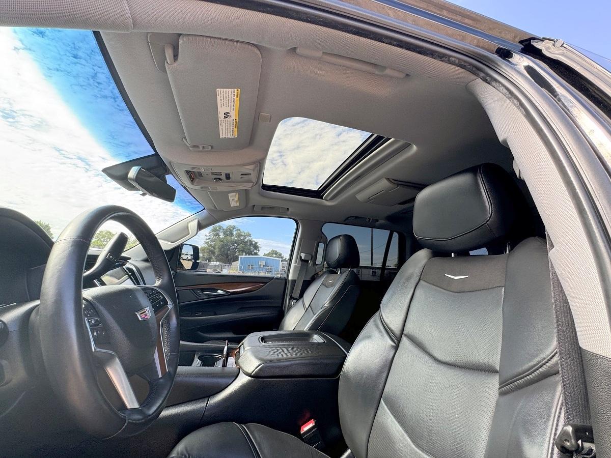 Cadillac Escalade 4WD 4dr Luxury 2018