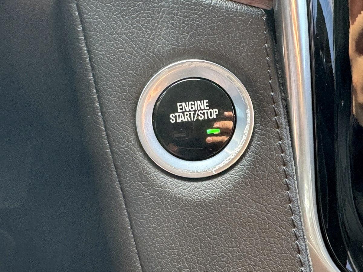 Cadillac Escalade 4WD 4dr Luxury 2018